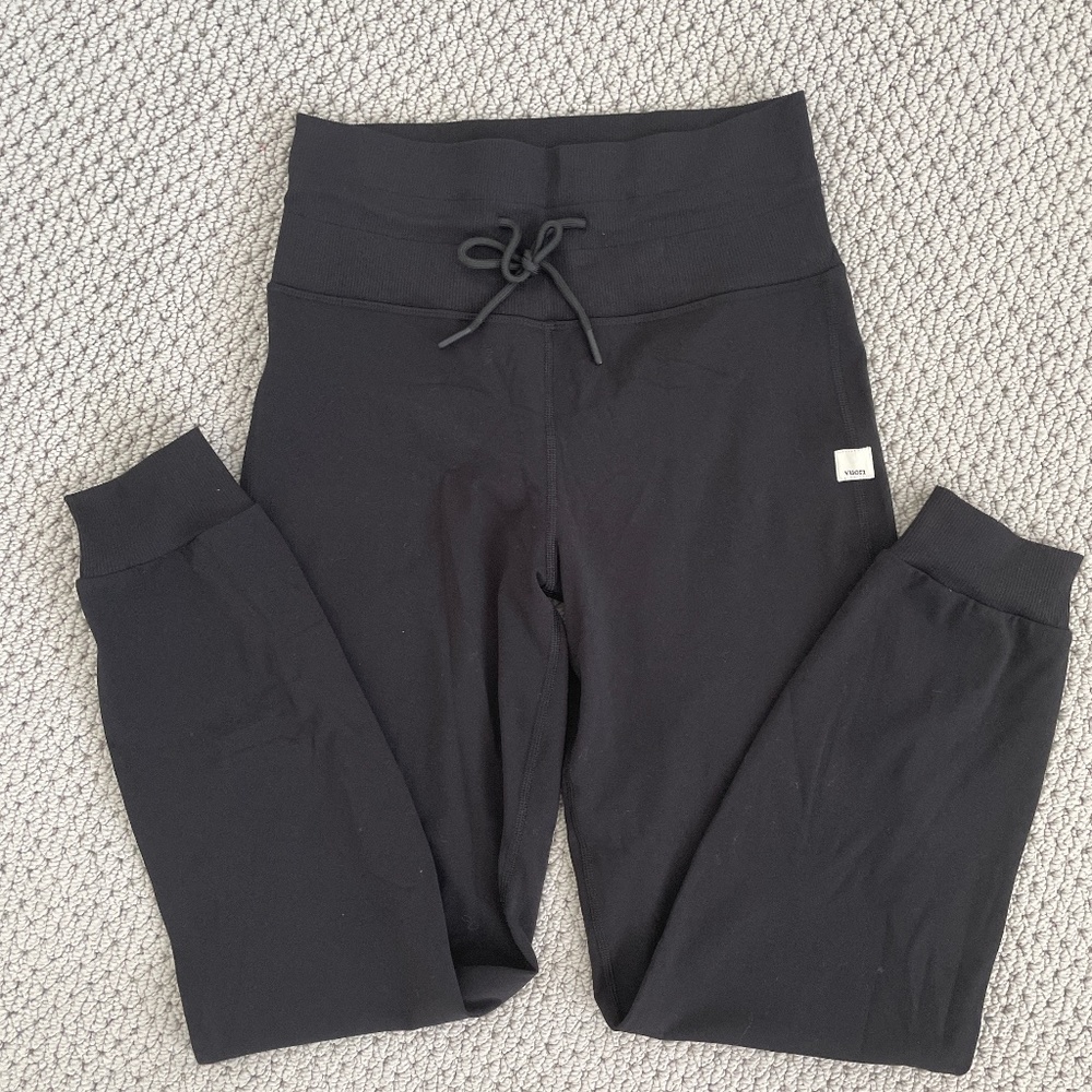 NWOT Vuori Jogger Leggings with Drawstring